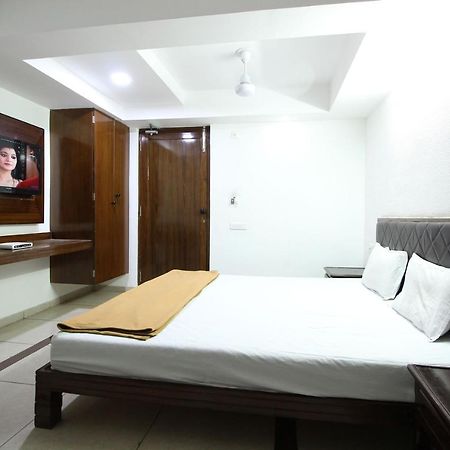 Hotel Seven Ahmedabad Exterior foto
