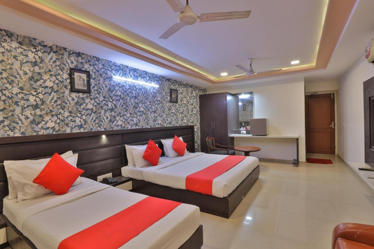 Hotel Seven Ahmedabad Exterior foto