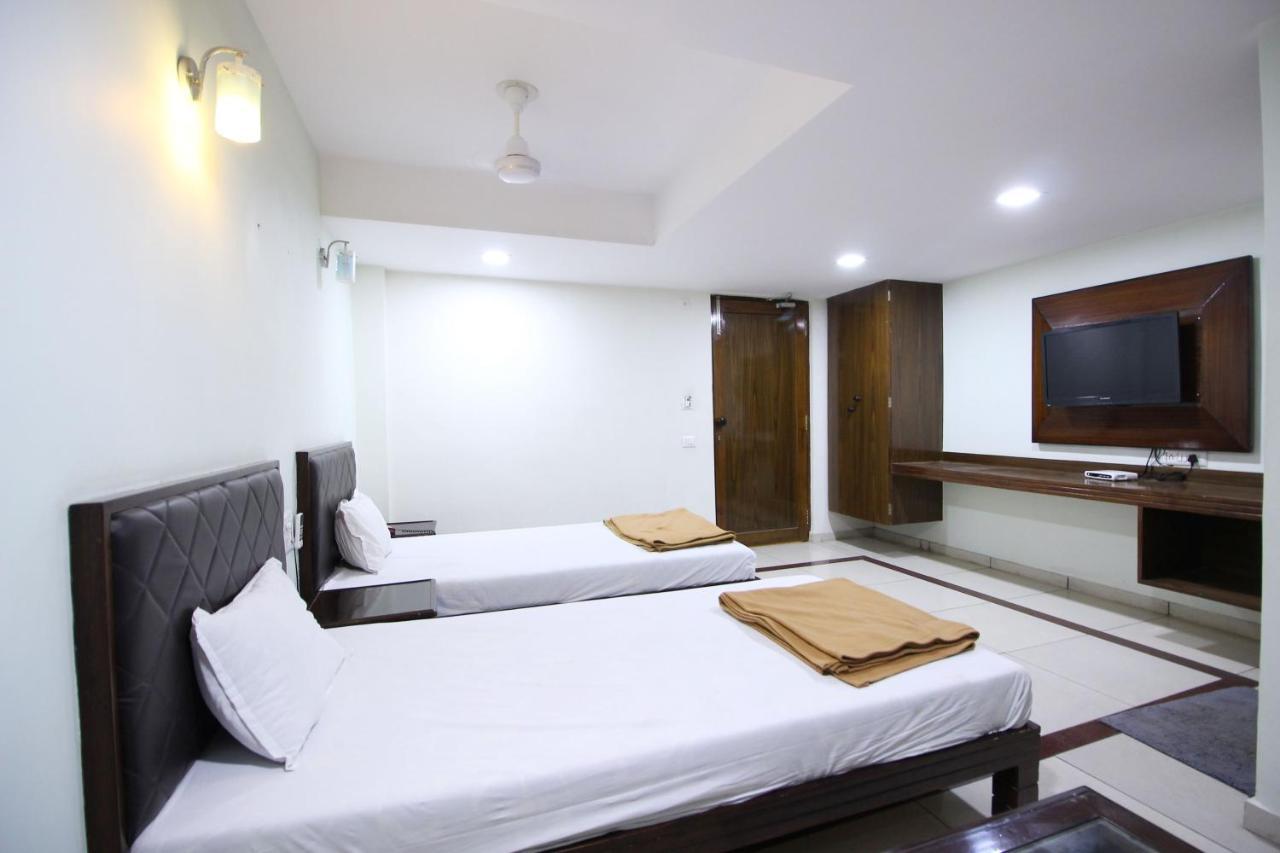 Hotel Seven Ahmedabad Exterior foto